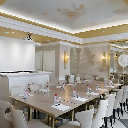 Alchimy Hotell 4*